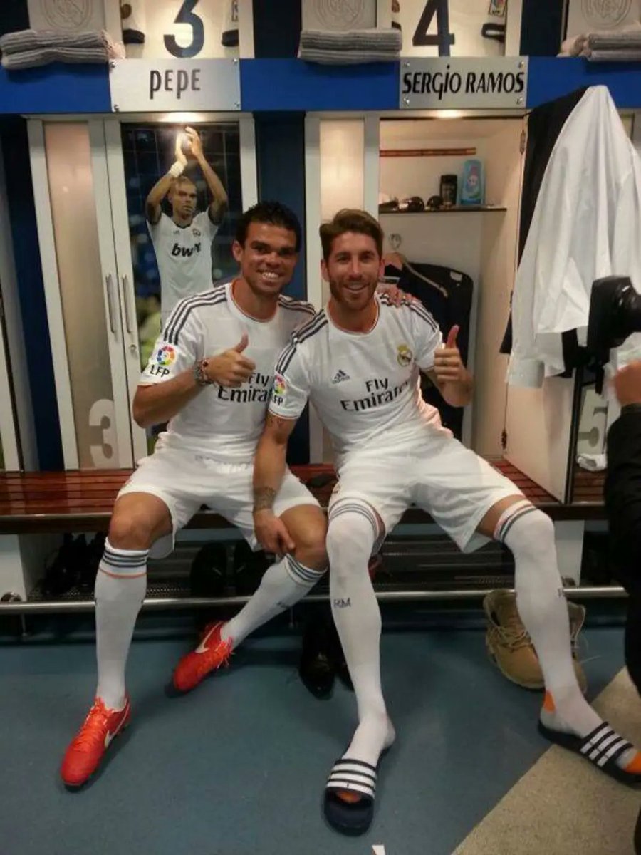 frabigol's tweet photo. LA MADAFAKIN DUPLA CENTRAL ENTRE EL KAISER PIREZ Y ZABALA https://t.co/VHmMOkvP4j