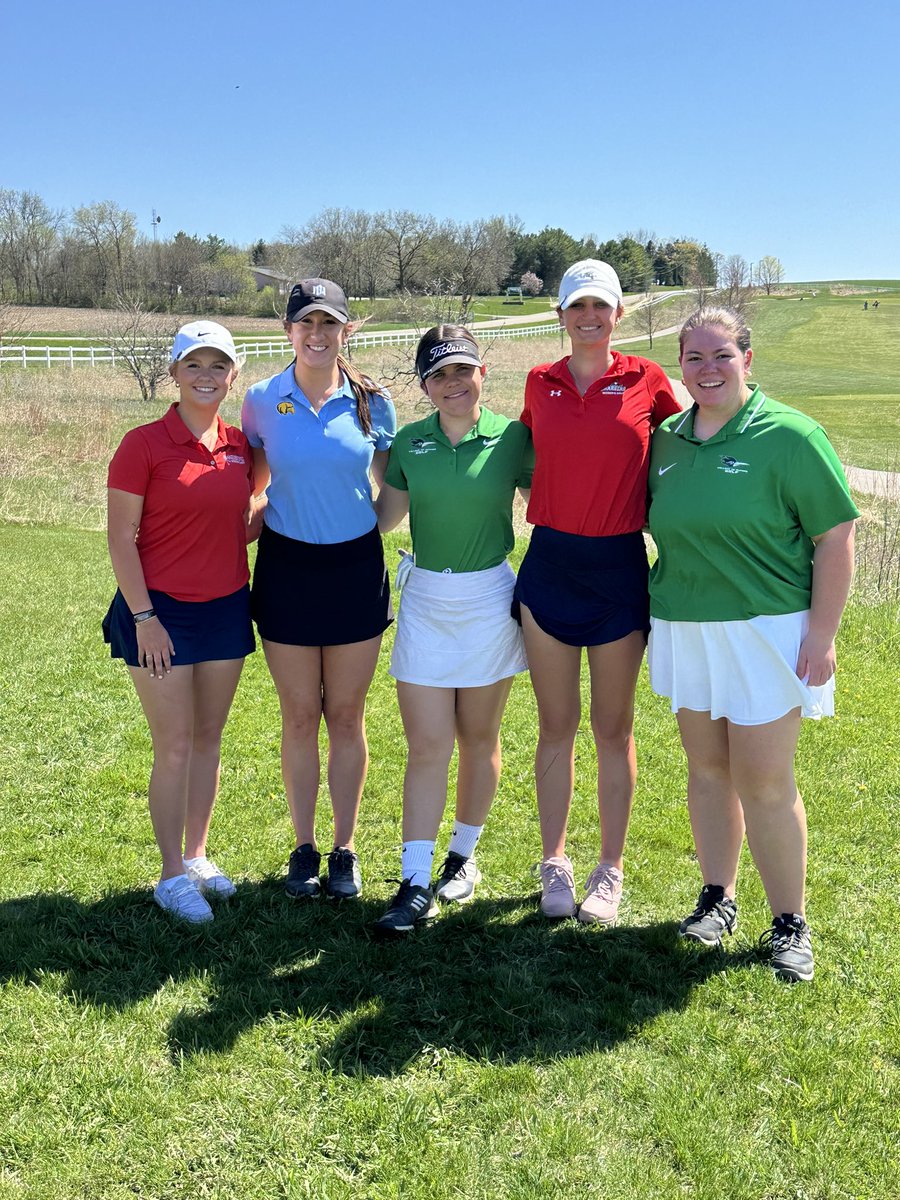 Region 4 tournament was a success! Solid team effort and we have a Region 4 Medalist! Congrats to Ellie Wasson!! Add a fourth place finish for Ava Hackman! Great job everyone!!