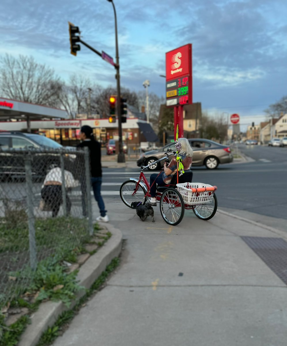 LauraGMitchell's tweet photo. Adding my neighbor’s awesome trike to this thread.
She can’t walk far, but is able to take her dog for exercise & complete errands with her trike. https://t.co/zXfTiM9LsQ