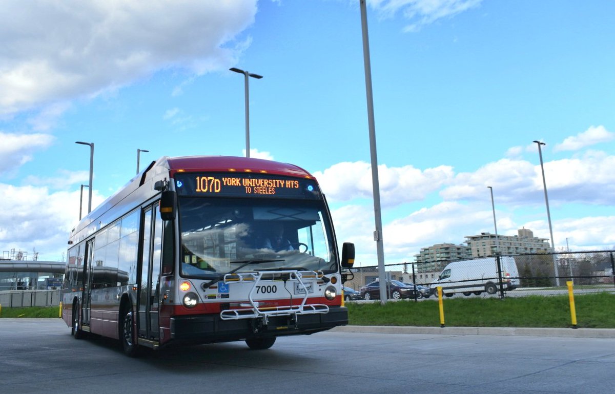Abdullah_og's tweet photo. Another few shots of some #TTC buses from today. 
Shout out to the 25 operator for the cool pose. (He was fully stopped) https://t.co/W2c7fjcvdX