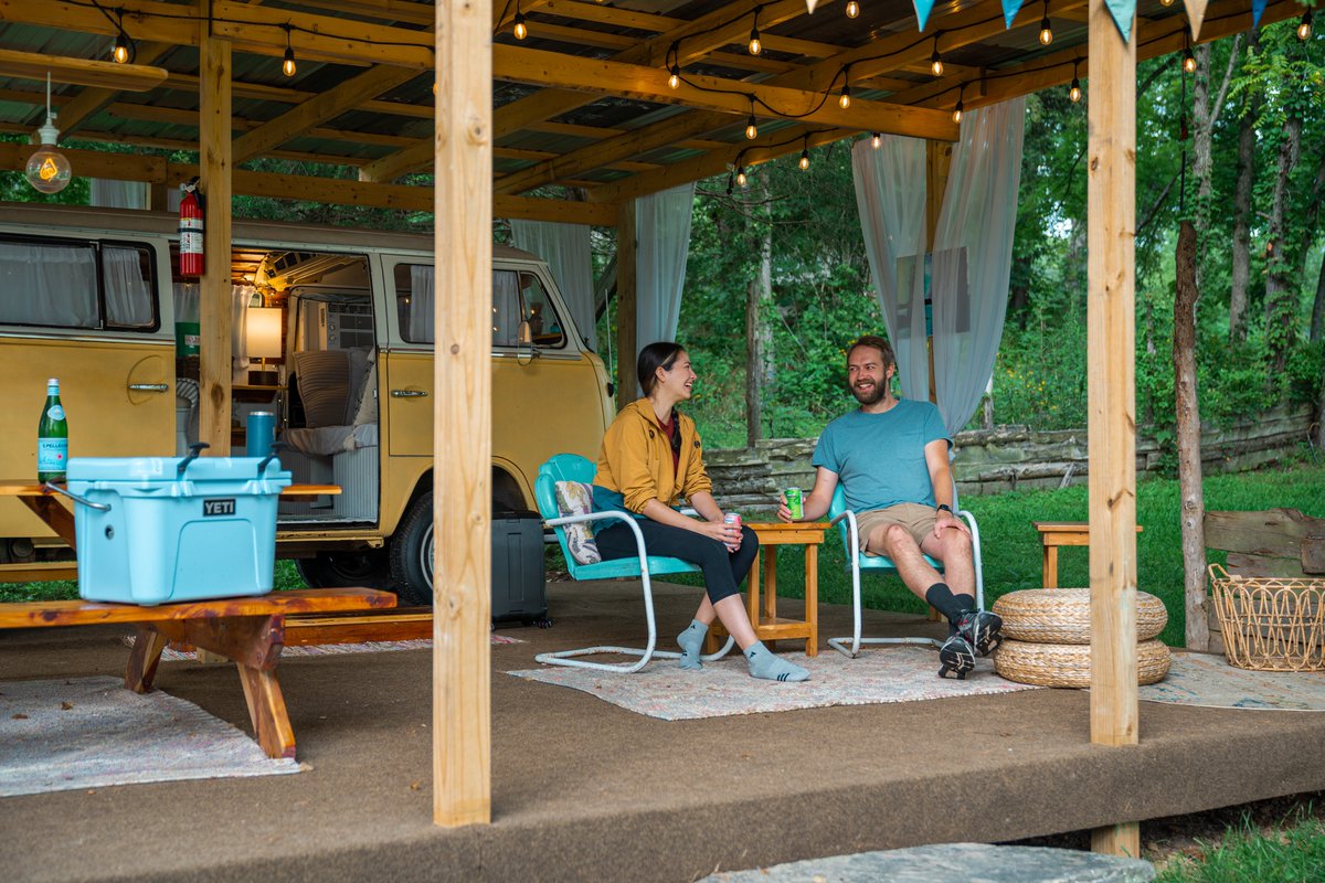 Glamp your way across Missouri, starting with Lost Hill Lake's retro accommodations. 🏕️ Find more spots for when you want to venture off — but not too far off — the beaten path here: bit.ly/3vIuO1i. — Mo #ThatsMyMO