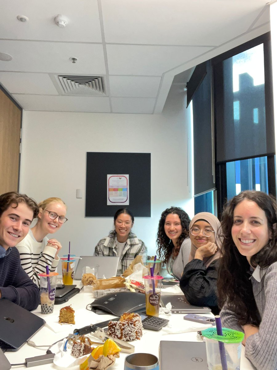 sadras_t's tweet image. Congratulations Katie on submitting your Honours thesis! Hope to welcome you back for a PhD. Celebrating with bubble tea and cake.