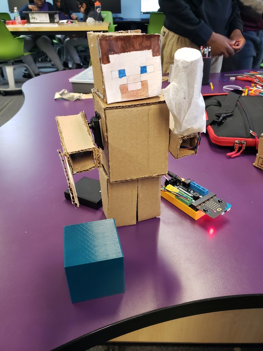 7th grade @sacademy268 Ss were so creative using Hummingbird kits programming in Snap to code LED lights, position & servo motors to bring their own robotic creations to life. Engineers & computer programmers in the making! @birdbraintech @CodeJoyEdu @Principal_KM @ops_district