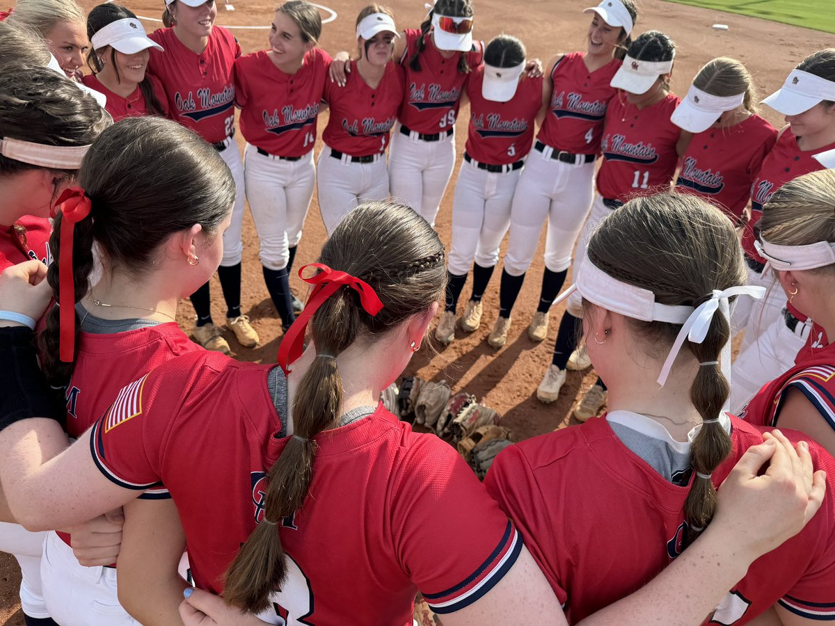 KyleParmley's tweet photo. A special night at @OMHS_SOFTBALL celebrating some seniors that I’ve gotten the privilege of knowing for…so long. 

Eagles win big over Chilton County! https://t.co/AOO9oHVx6Q