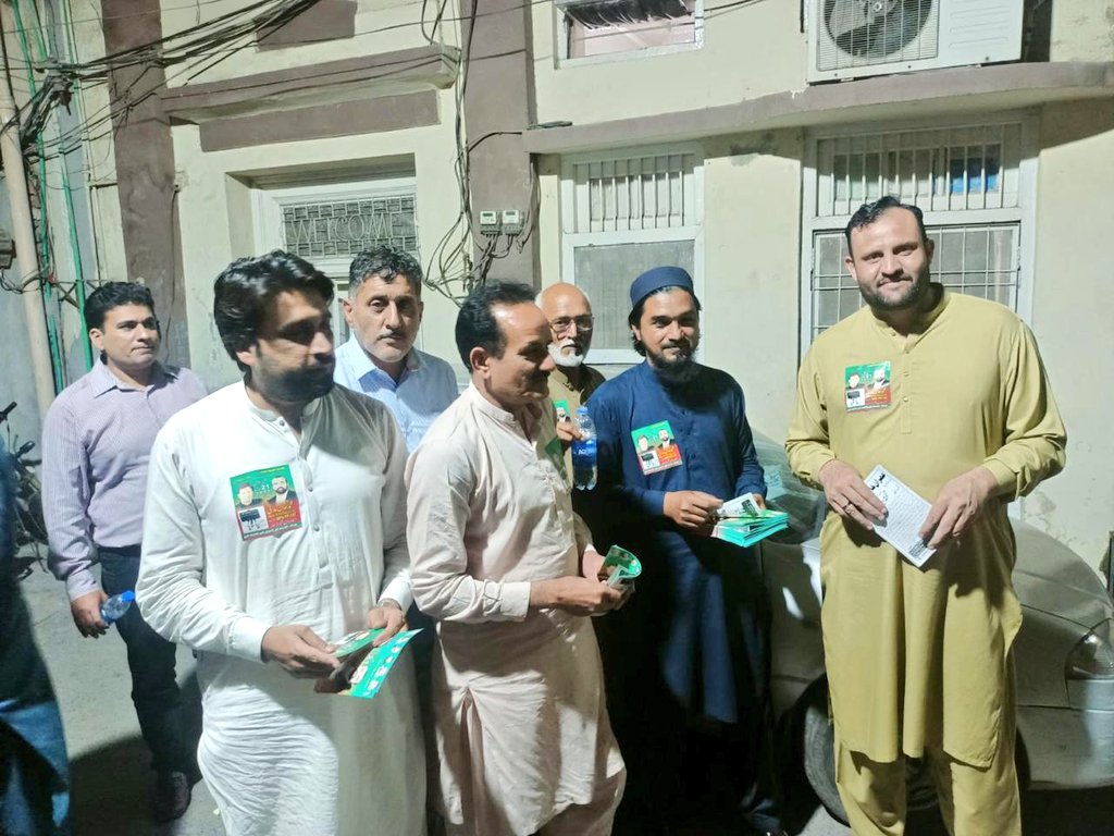 TeamYasirGilani's tweet photo. ضمنی الیکشن PP147 میں پی ٹی آئی امیدوار محمد خان مدنی، انتخابی نشان بلیک بورڈ، کیلئے ٹیم یاسر گیلانی کی طرف سے حافظ شاہد، سیف اللہ چٹھہ، ثناءاللہ خان، مقصود سلہری، اختر منا، عطاء غوری کی بھرپور ڈور ٹو ڈور کیمپین جاری۔
@Muhammadmadni1 @yasir_gillani
#PP147 #PP145 https://t.co/v60omL5Bfc