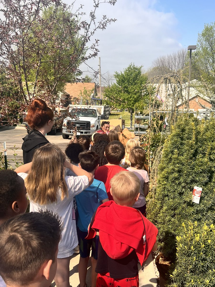 Today we learned about various plants and the different conditions they need in order to survive. Thank you Family Tree Nursery for welcoming us. It was a fun, educational morning. I’m pretty sure I have some future botanists in my classroom.🌺 <a href="/RVRoadrunner/">Ridgeview Elementary</a> <a href="/LIBERTYSCHOOLS/">LPS53</a>