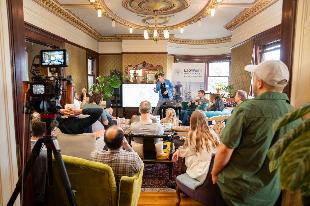 foresightinst's tweet image. Thank you to our speakers @bettslacroix, @AmitDeshwar, @AaronLongevity, and many others for their presentations at our Longevity mini-workshop. Special thanks to @protocollabs for being such a great co-host! 

#LabWeekPG