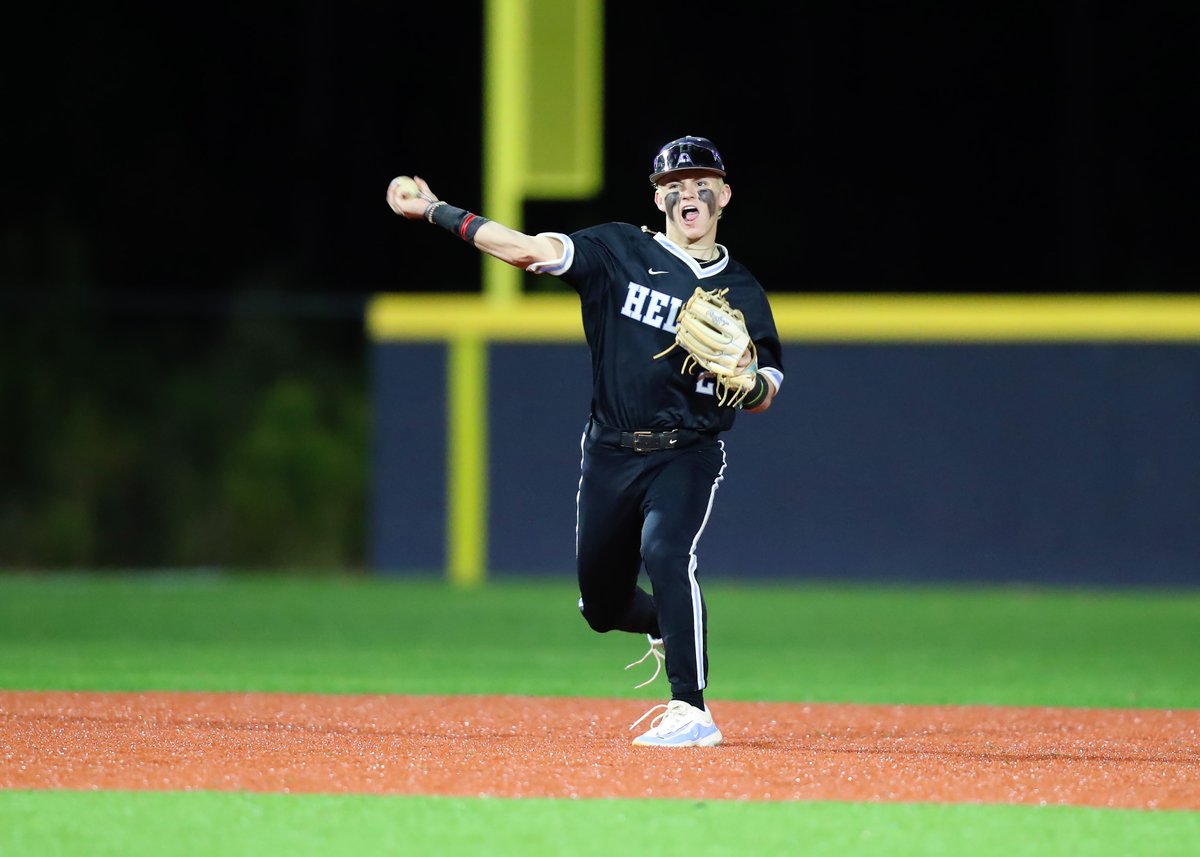 andrewtsimonson's tweet photo. Helena claimed the area title after it came up big at the plate with two outs throughout the series with Chilton County and combined it with strong pitching to finish area play perfect.

Story: https://t.co/sNoHNQuPn0 https://t.co/YJxk0kqA3d