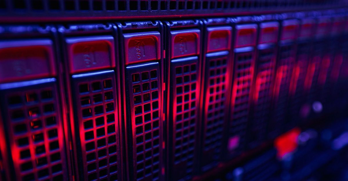 RonVokoun's tweet image. Good read by @QuadStack > #DataCenter Rack Density Has Doubled. And It's Still Not Enough buff.ly/3Q3eZsT