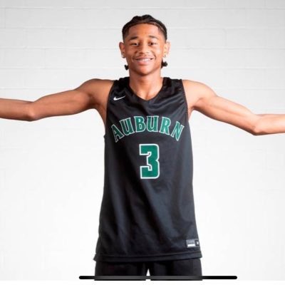 𝟯𝗦𝗦𝗕 𝗦𝗲𝘀𝘀𝗶𝗼𝗻 𝟭 𝗡𝗼𝘁𝗲𝘀📝 👤Jaylen Petty (2025) 🏀Dream Vision Petty was a stockriser in Omaha who lit up the scoring column. He’s an athletic and bouncy guard who put his shotmaking ability on full display. A potential stockriser to keep tabs on this AAU season.