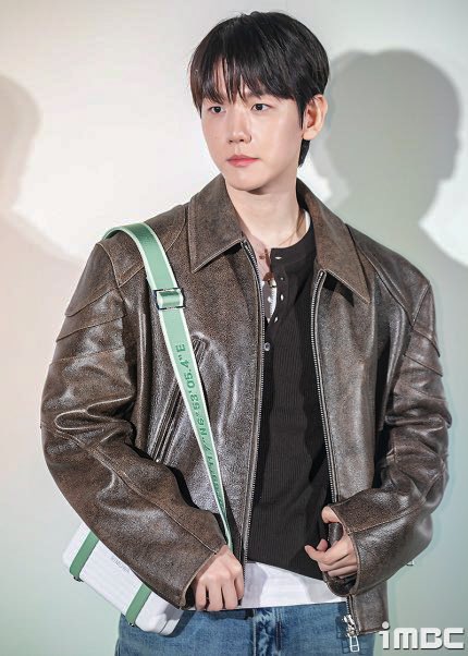 baekhyun at RIMOWA
‘mint &amp; papaya’ collection launch