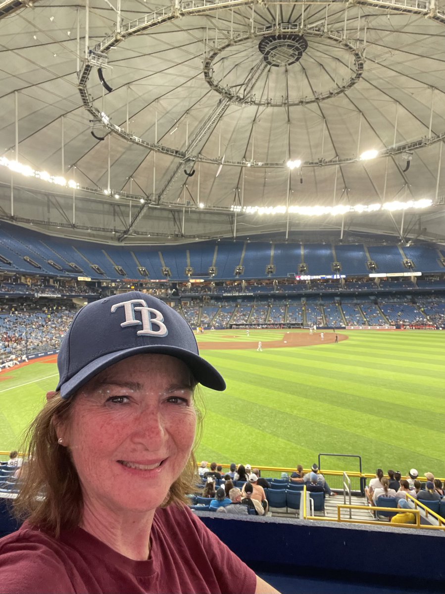 I caught the ⁦@RaysBaseball⁩ game tonight at Tropicana Field, #41 on my quest to see a game at every @MLB ballpark. (New parks require return visits!) Left on my list: @Braves, @Phillies, @DBacks, @Padres, @Royals, @Cardinals. I’ll get to each of them some day! ⚾️ 🧢🏟️