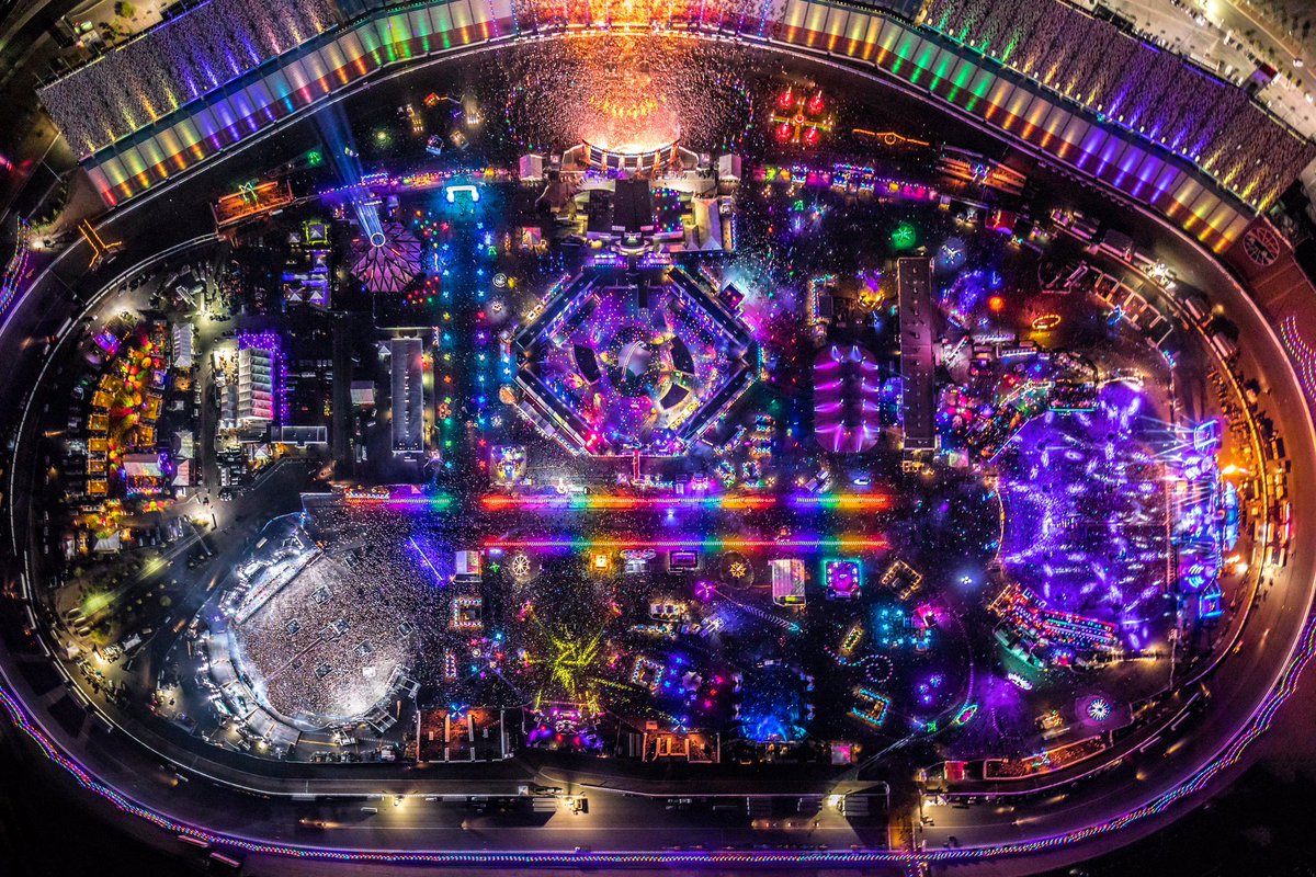 gio_please's tweet photo. Not to make y’all panic or anything but EDCLV is 32 days away…🫣 https://t.co/GSQCoqsRiX