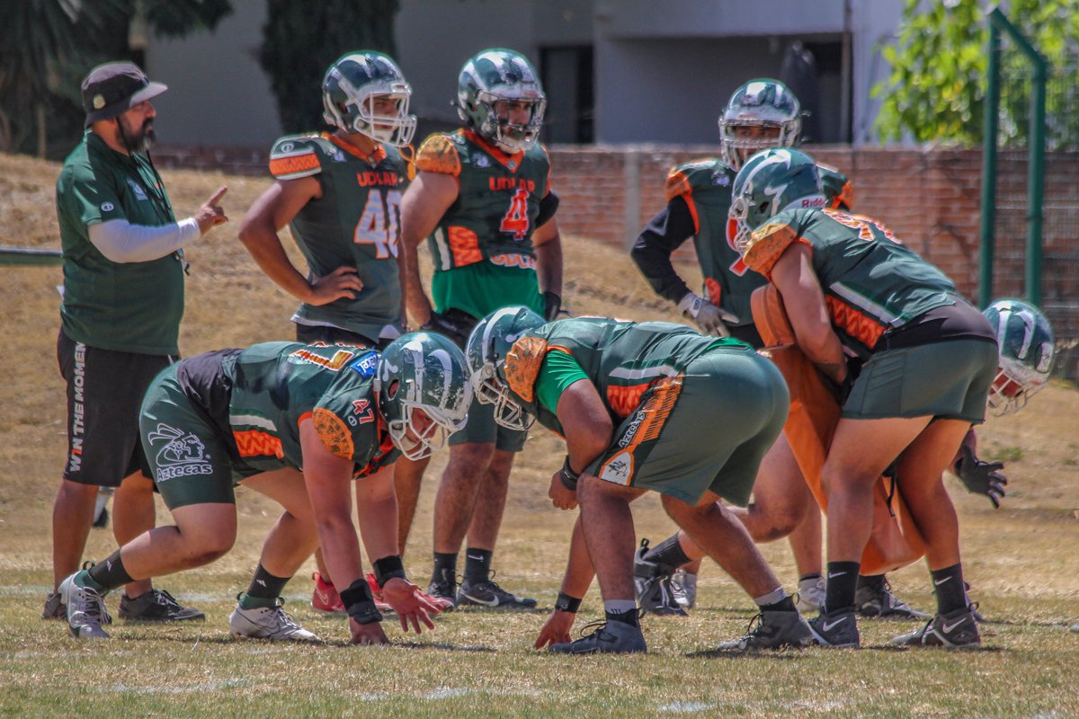 ¡Cada vez nos acercamos más a la Temporada 2024! Y nuestros Aztecas UDLAP de FBA siguen dejando toda su pasión y esfuerzo en el campo de entrenamiento. #FuerzAztecas