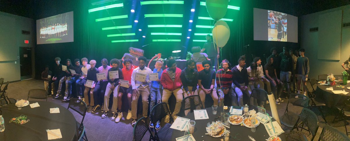 ChoctawHoopsFWB's tweet image. Great night closing out our 2024 season! We are so proud of our this group and appreciate the hard work and sacrifice they gave this season.  Best of luck to our seniors #GBG