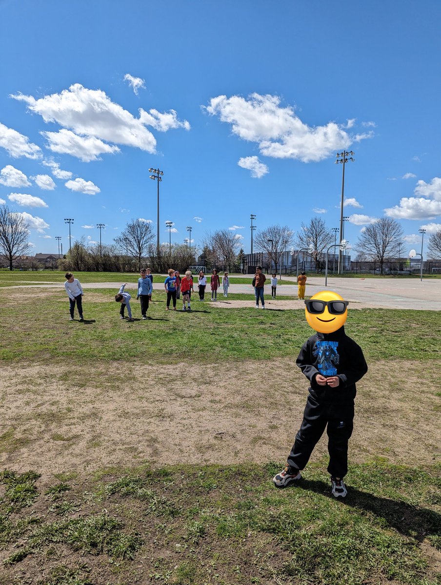 CCapern's tweet photo. Learning about time 🕐 in Math lends well to a game of Quelle heure est-il M. Loup? 🐺 https://t.co/Gu5b62CvBy