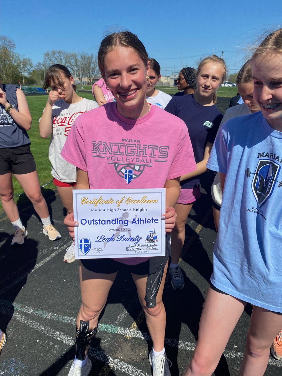 Huge congrats to Freshman, Leah Dainty for being recognized as the outstanding athlete at the Cripe Relays! Keep shining, Leah! 🌟 #AthleteOfTheMeet #MultiSportAthlete #ProudCoach