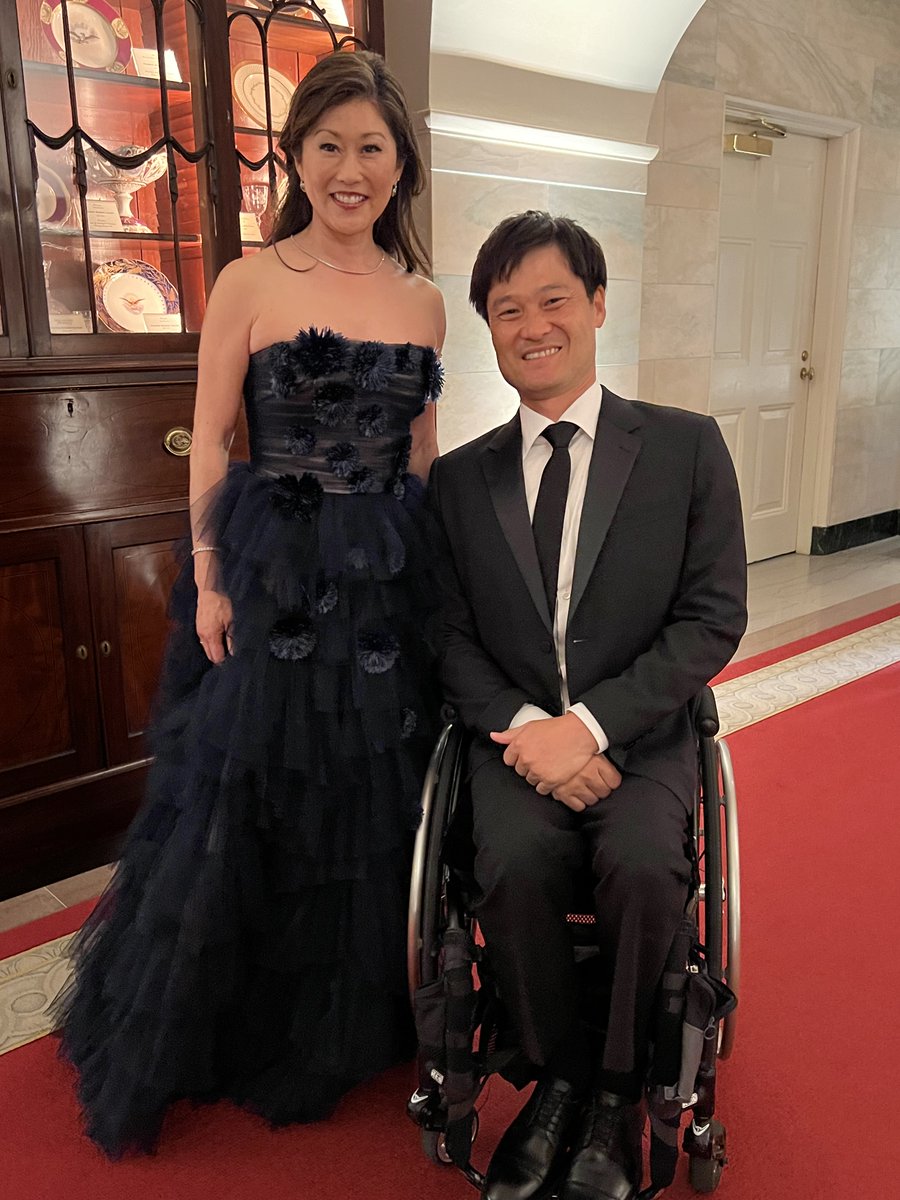 Check it out! Japan Parade Grand Marshal 2023 Kristi Yamaguchi and Japan Parade Grand Marshal 2024 Shingo Kunieda attended the White House State Dinner on April 10th, 2024. 🇺🇸🌸🇯🇵 Huge thanks to them both for sharing this cool pic!✨✨#grandmarshal #japanparade2024 #nycevent