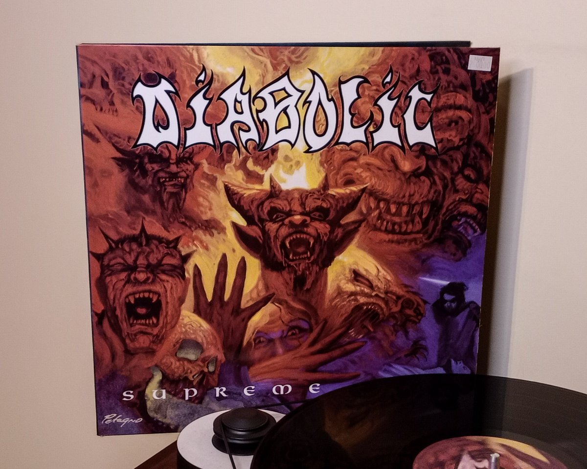 Time to blast my headphones with this piece of brutality 🍻

🇺🇲 DIABOLIC: 'Supreme Evil' (1998)

🎧 youtu.be/YbQJAkF35Sc?si…

#Diabolic #SupremeEvil #vinyl #NowPlaying #DeathMetal #OSDM #vinylcollection #Metal #vinyljunkie #Playlist  #BrutalDeathMetal #MetalTwitter #vinylrecords