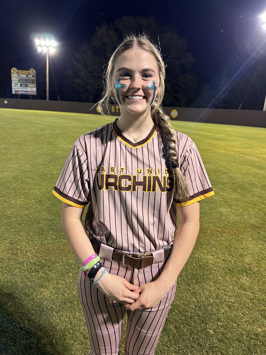 Freshman outfielder Madi Robbins hit a two-run double in the bottom of the fourth inning to give East Union the margin it needed for its 2-0 Division 1-2A victory Monday over Hatley. The Lady Urchins won the division and clinched a No. 1 seed for the state playoffs.