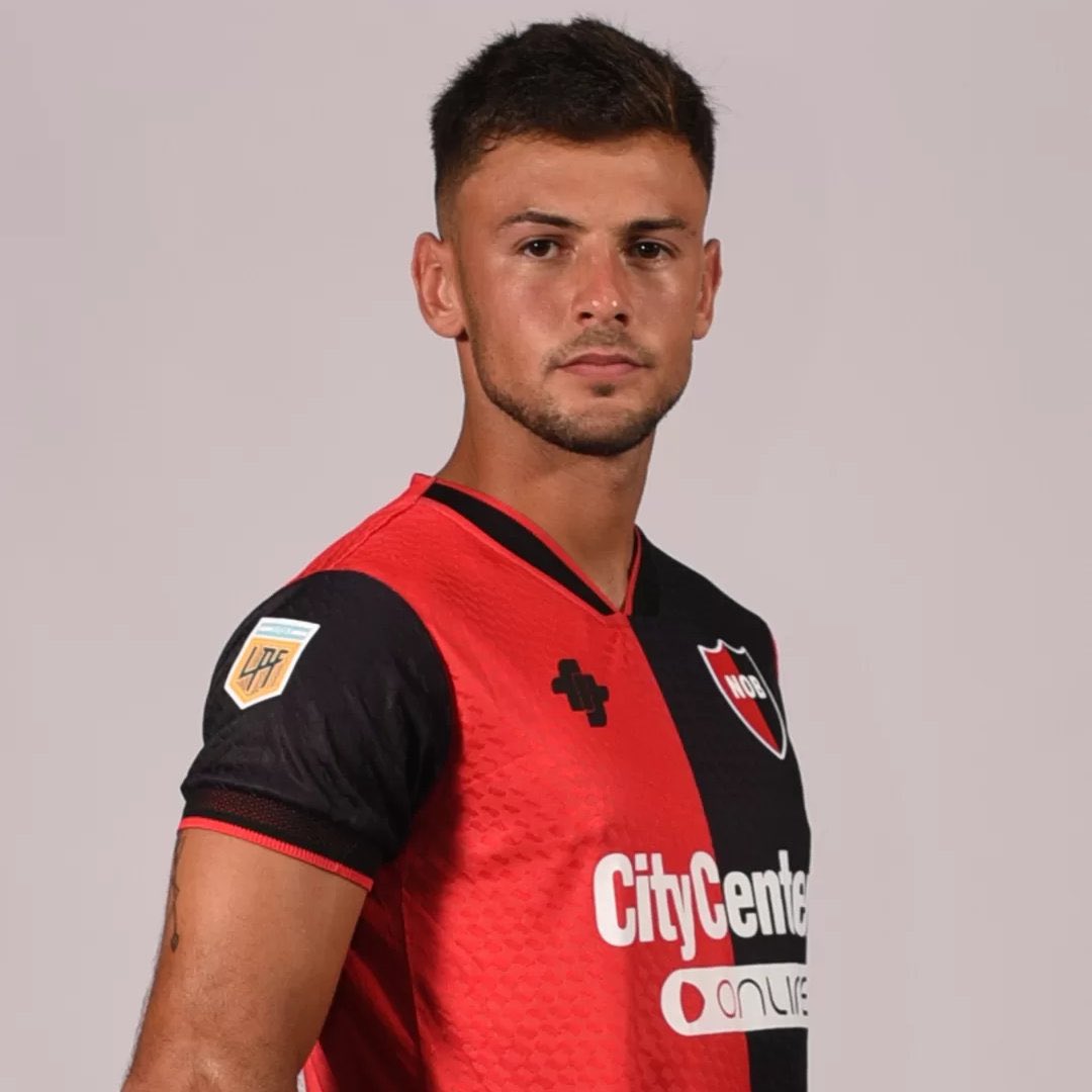 🚨#EintrachtFrankfurt va a la carga por Ian Glavinovich, defensor de #Newells. ➡️ Aún no hay oferta formal, pero ven con buenos ojos avanzar en las negociaciones en las próximas semanas. ℹ️ en conjunto con @SinitoMariano.