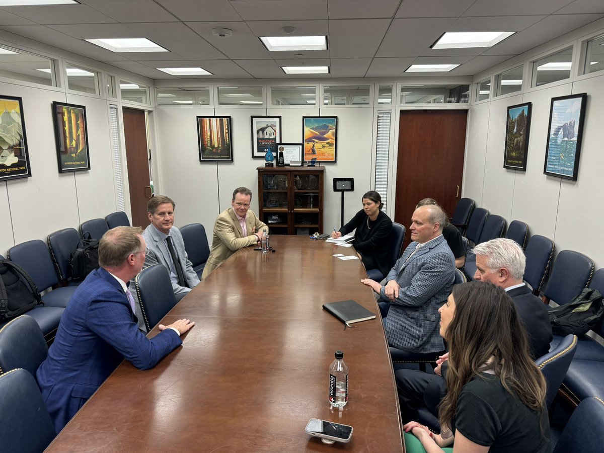 ASTA members met with Angela and Alex from @SenAlexPadilla to discuss our industry’s continued efforts to seek science-based regulation and policies that will support #innovation and #technology. #JustGrowIt