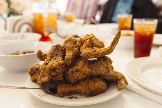 A Chicago staple cuisine known for its irresistible fried chicken is celebrating its 75th anniversary. bit.ly/4cRqYDL