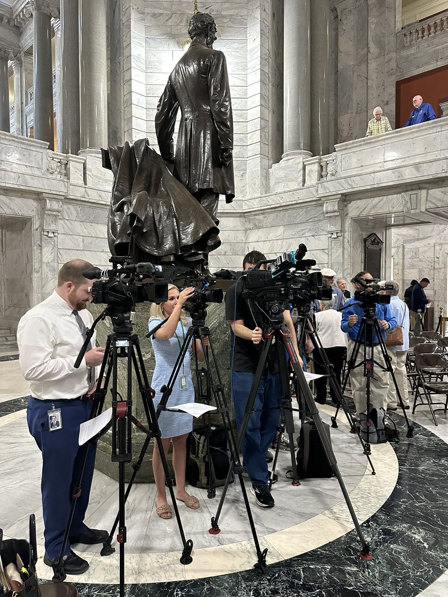 boxcarpr's tweet photo. …in House Bill 5, the Safer Kentucky Act that legislators passed today. 

House Bill 5 doesn’t make our communities safer. We do!

📸 : @ACLUofKY 

(2/2) https://t.co/SJepckbqWZ