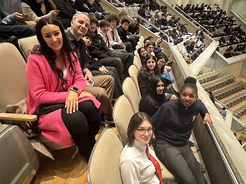 BondBondAcademy's tweet photo. Bond Academy Band/Choir had a trip to see the TSO (Toronto symphony orchestra) perform at Roy Thomson Hall. https://t.co/Ny0aL17cbV