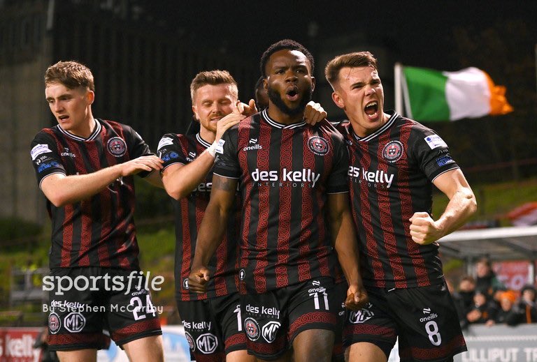 James Akintunde gets the winner for Bohs against Dundalk in the @LeagueofIreland at Dalymount Park tonight! 📸 @SportsfileSteve sportsfile.com/more-images/77…