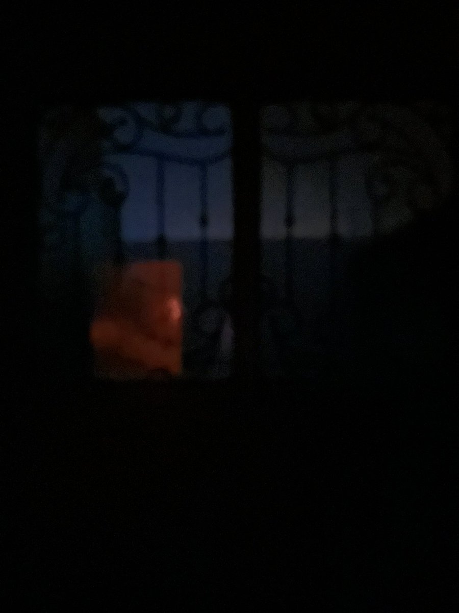 انقطاع الكهرباء عن محافظة #النبهانية منذ الساعة السادسة من مساء هذا اليوم حتى هذه اللحظة 
فما إن يحل موسم الأمطار ومايصاحبها من عواصف حتى تدخل محافظة النبهانية في أزمة خانقة مع الانقطاعات المتكررة للتيار الكهربائي بسبب زيادة الأحمال على المولدات، إضافة إلى التقلبات الجوية التي