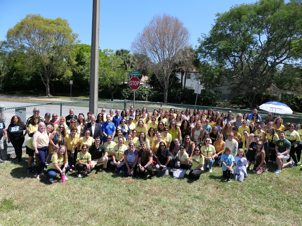 CooperCityGOV's tweet photo. A memorable day in #CooperCity as we co-designated SE Lake Blvd. as Robert Becker Blvd. Thank you to the Embassy Creek Elementary School family for partnering with us to honor the life & legacy of Principal Becker.
More info: https://t.co/gKgax5QfAR.
#bstrong #beckerstrong https://t.co/nkWHrbeem5
