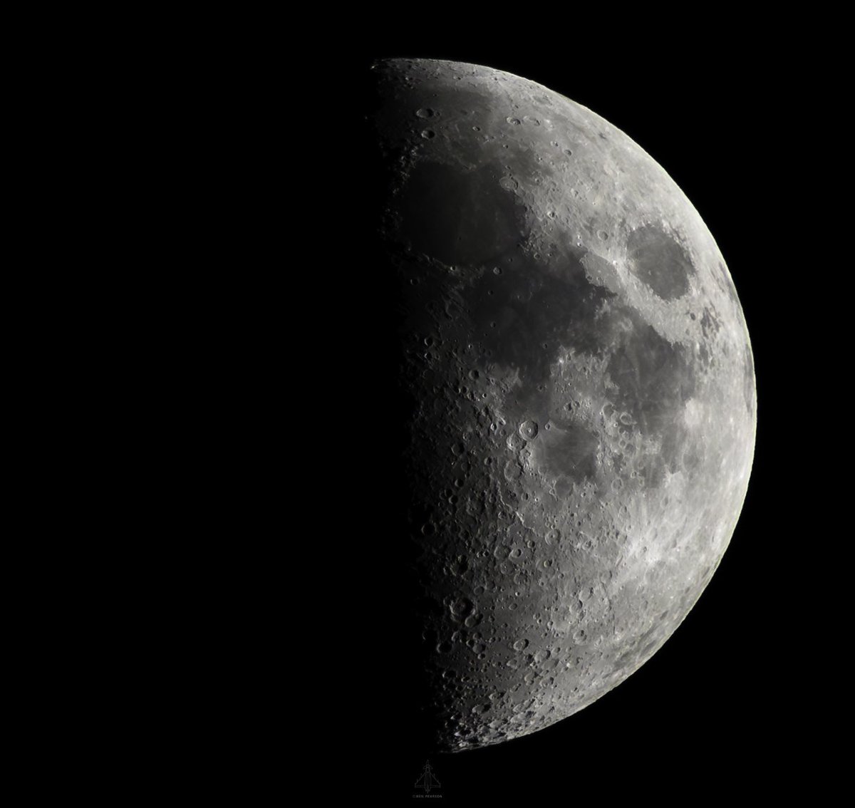 #themoon over #planetearth #theworld #northernhemisphere #europe #UK #Warwickshire #Rugbytown 15/4/24 #nikonz9 @NASA @UKNikon @TheRugbyTown @rugbyadv