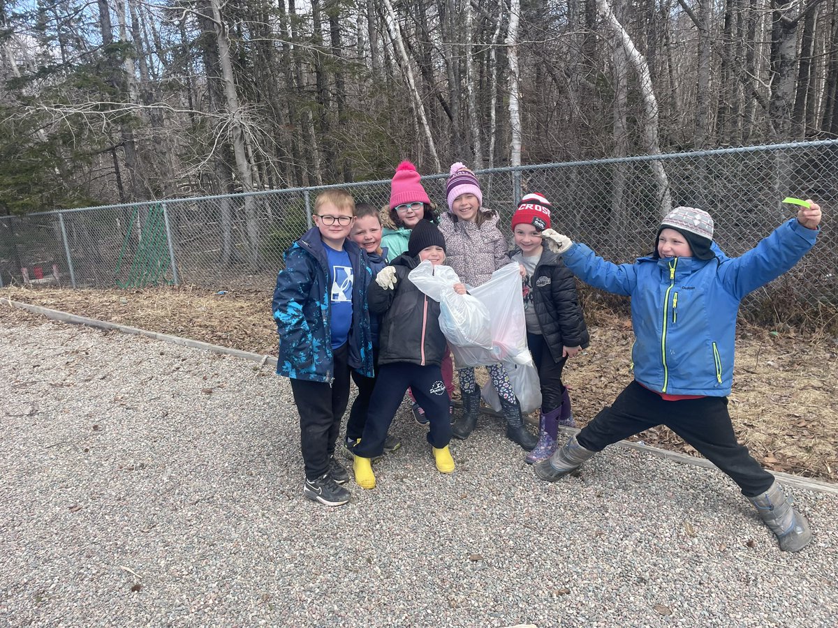 Mrs. Weatherbee tweet media