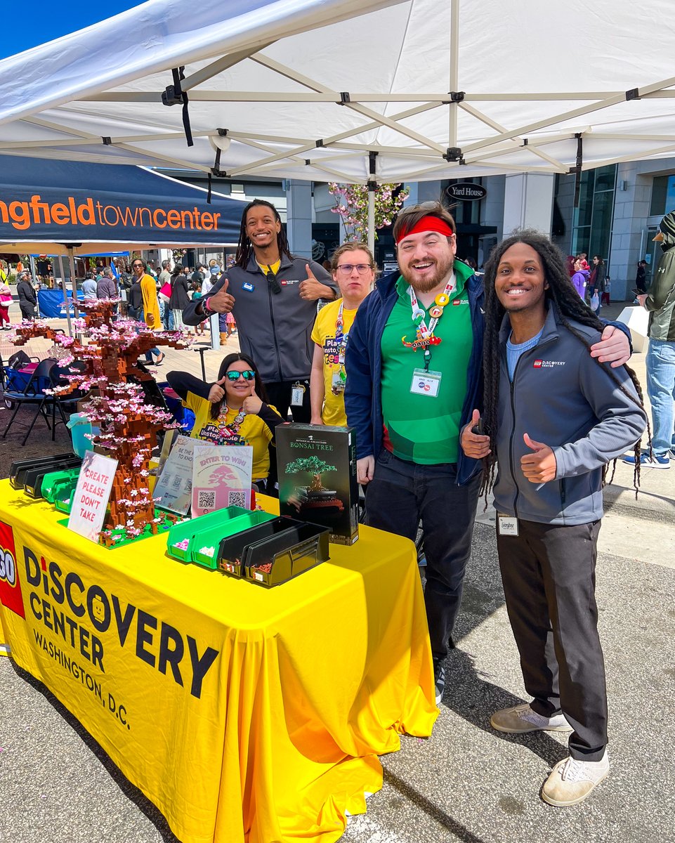 Over the weekend, <a href="/SpringfieldTWNC/">Springfield Town Center</a> hosted its second annual Blossom Fest! The event featured local vendors, delicious food, performances, character appearances, and more 🌸