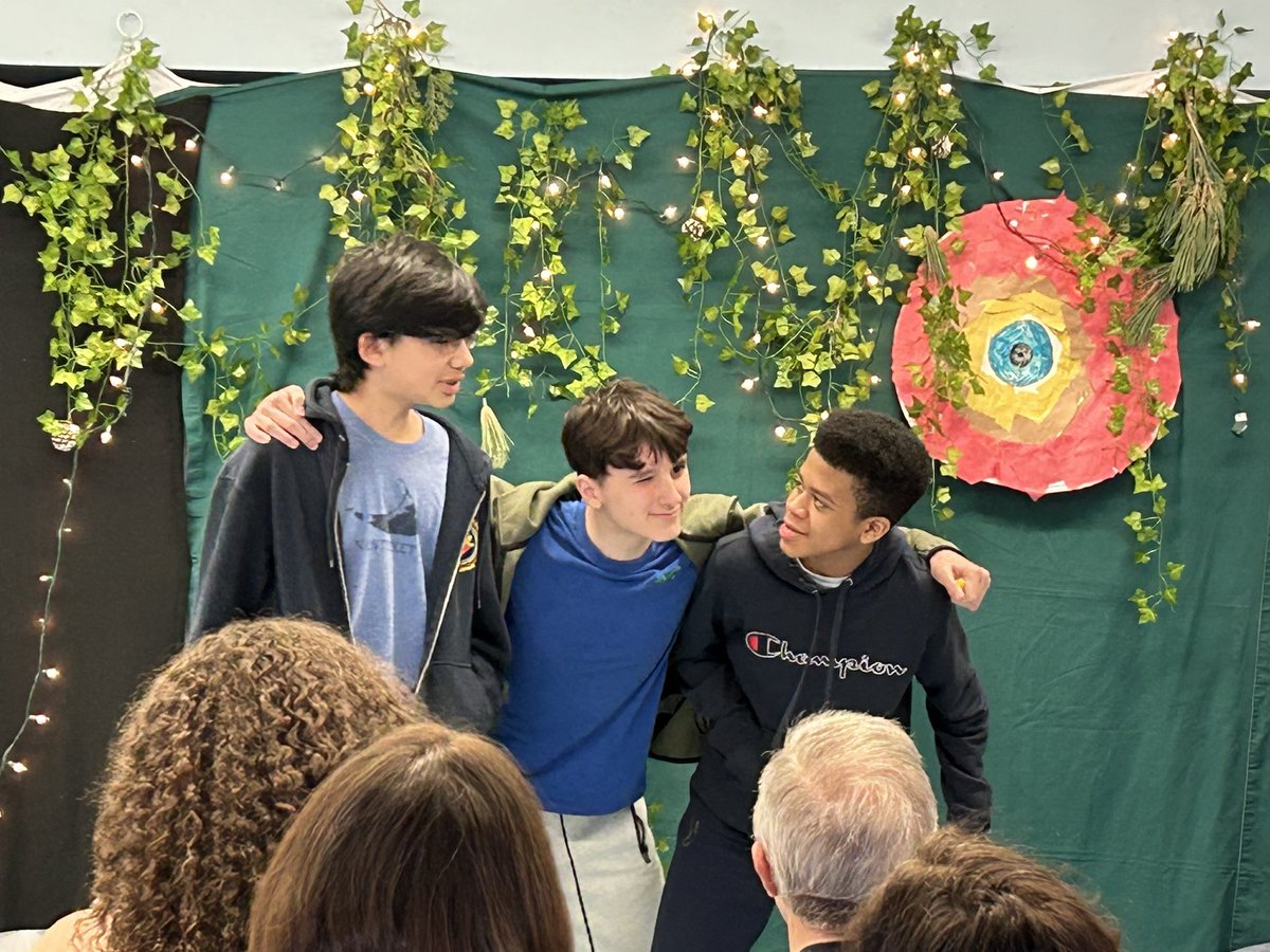 SchoolComputer's tweet photo. Awesome 8th grade Macbeth performances. https://t.co/2Bd5MUyusw