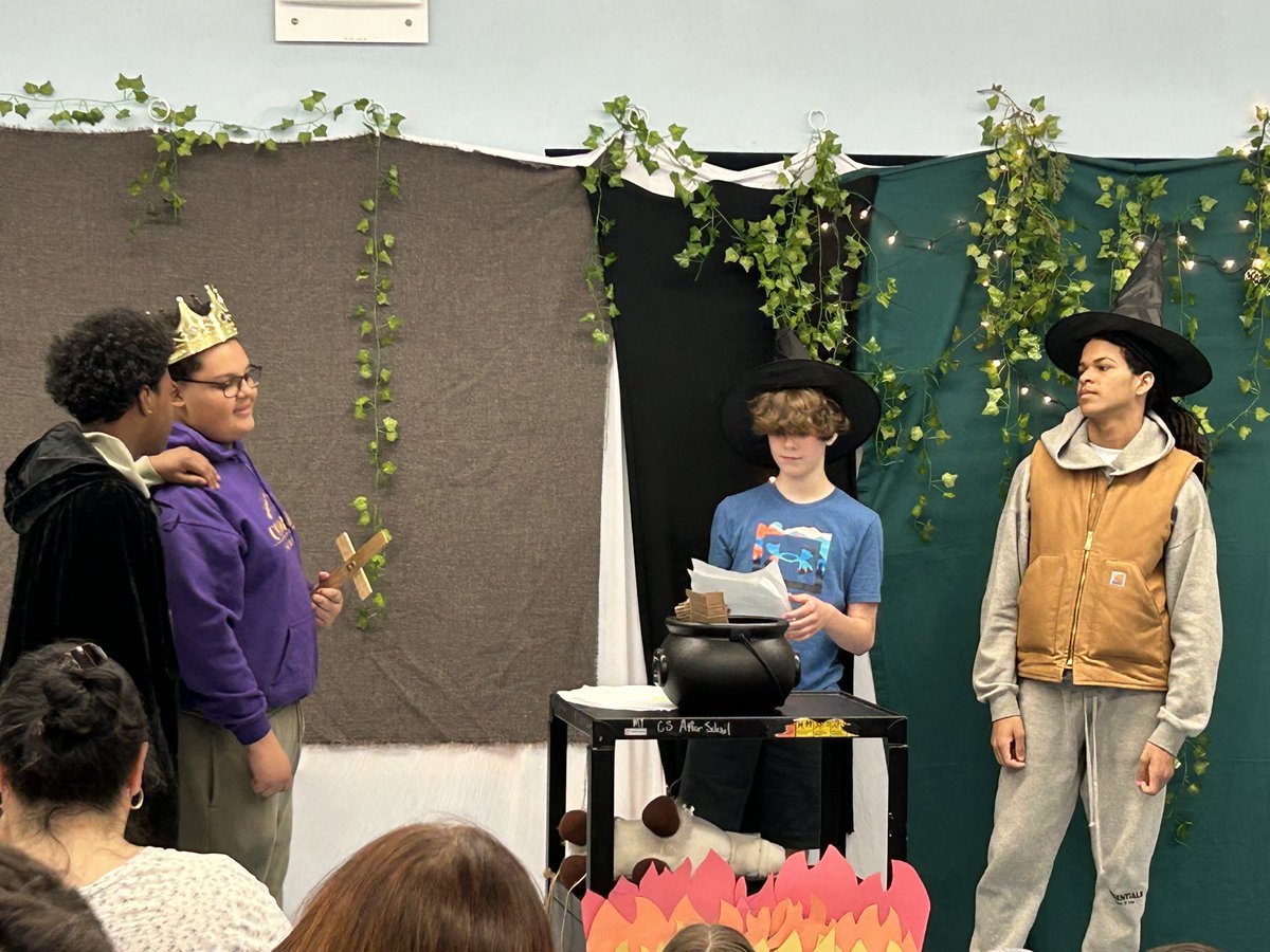 SchoolComputer's tweet photo. Awesome 8th grade Macbeth performances. https://t.co/2Bd5MUyusw