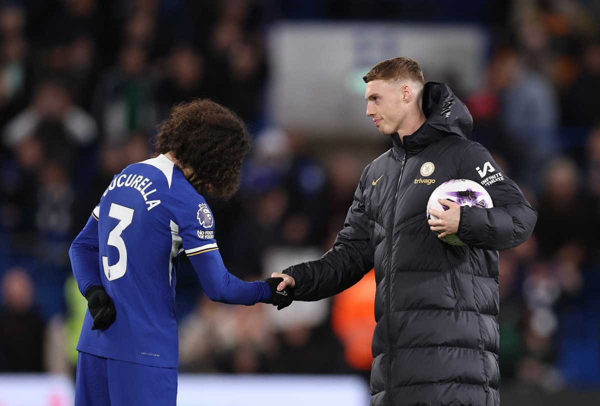 JacobsBen's tweet photo. Marc Cucurella went over to Cole Palmer at full-time and bowed in his presence.🤣 https://t.co/2zFlMJY4cu