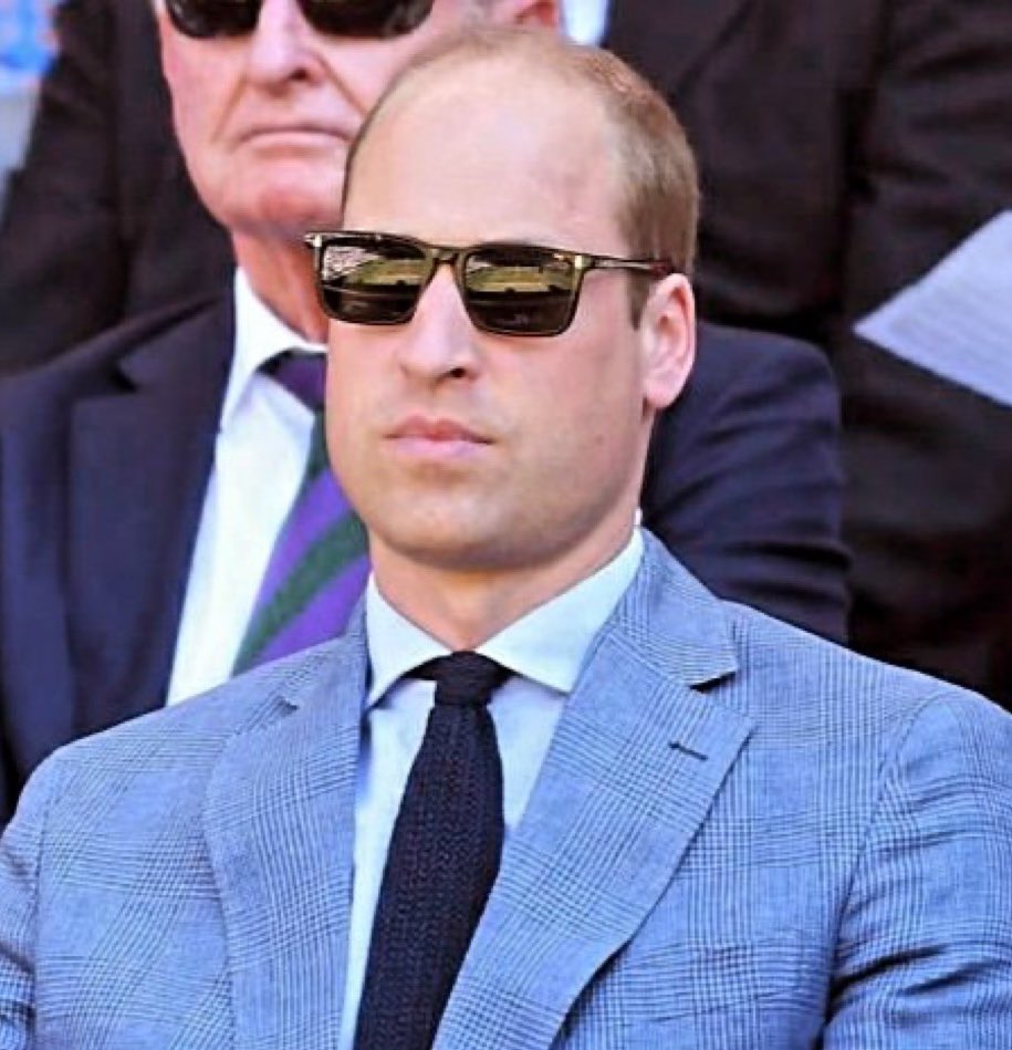 Canellelabelle's tweet image. So, after Meghan apologised in UK High court for "forgetting" that she leaked information to Omid scabies via Jason Knauf, in order to write Finding Freedom and attack the RF; today The Telegraph reveals that Harry had to apologise in Court after he "emailed confidential…