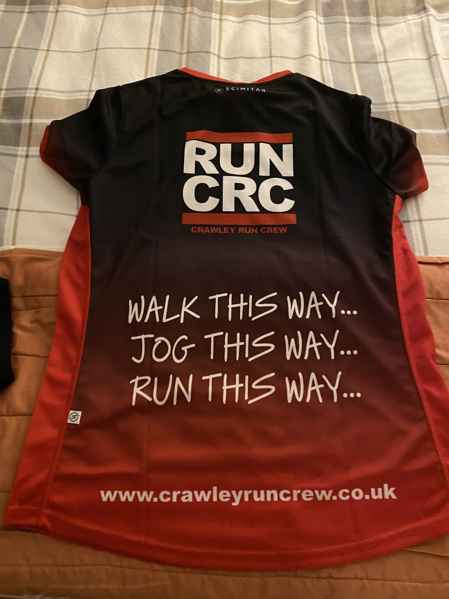 Fab interval session at club tonight, had no idea what I’d be able to give as first day back at school. It was a hard session, the 10 1 minute run were meant to be fast. Think I achieved the objective, plus I got my new kit #running #endorphins #TeachersRunClub #intervals