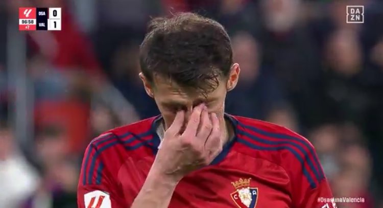 pablolopezru_'s tweet photo. El fútbol a veces es muy cruel. Y hoy lo ha sido con el mejor futbolista de la temporada de Osasuna.

Más de Ante Budimir que ayer pero menos que mañana. ❤️ https://t.co/YaSl4Aqklf