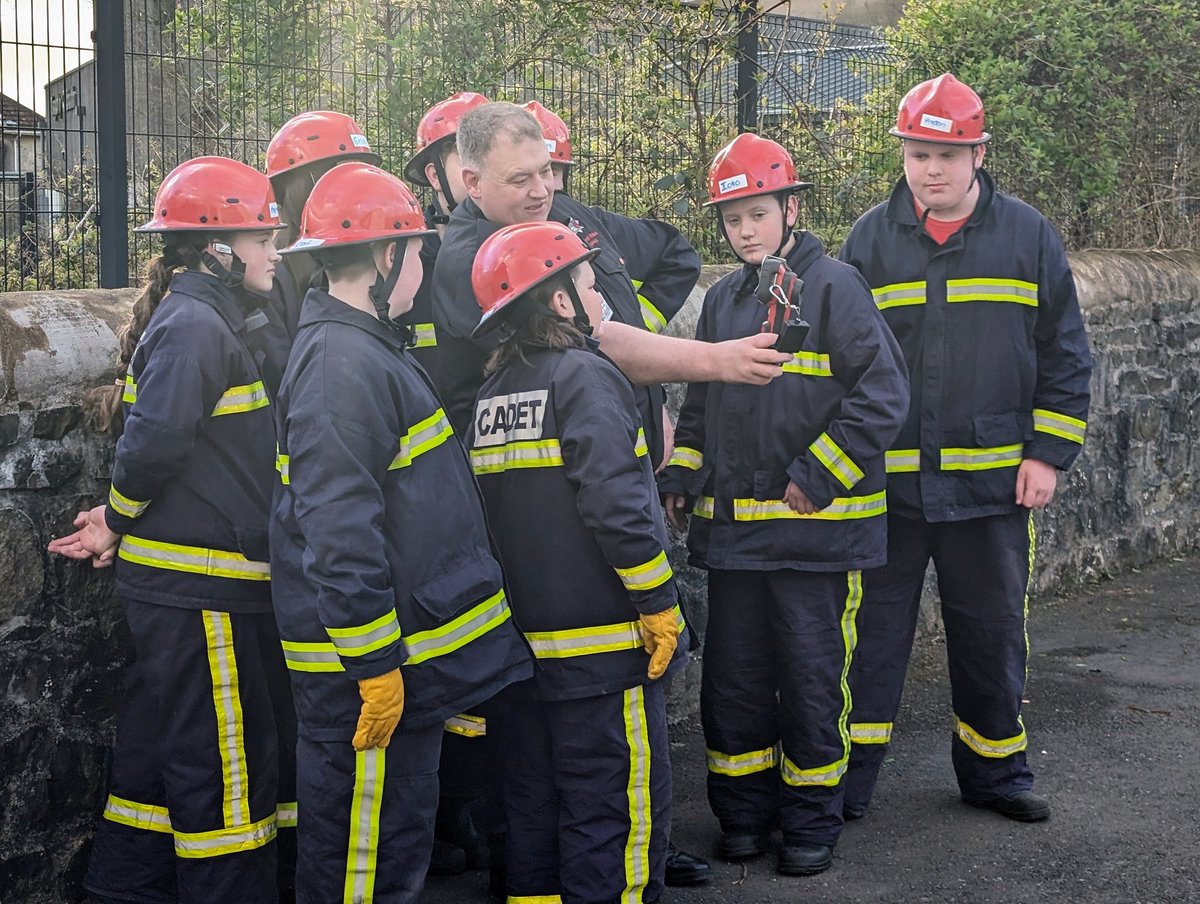 ServiceYouthTe1's tweet photo. Cadets this evening at Abercrave learnt about the BA shuffle and thermal imaging equipment, finished off with the phonetic alphabet in the classroom. Great effort from all of the cadets this evening. @Abercravefire @mawwfire  @UKFireCadets https://t.co/SUyUFsy1G7