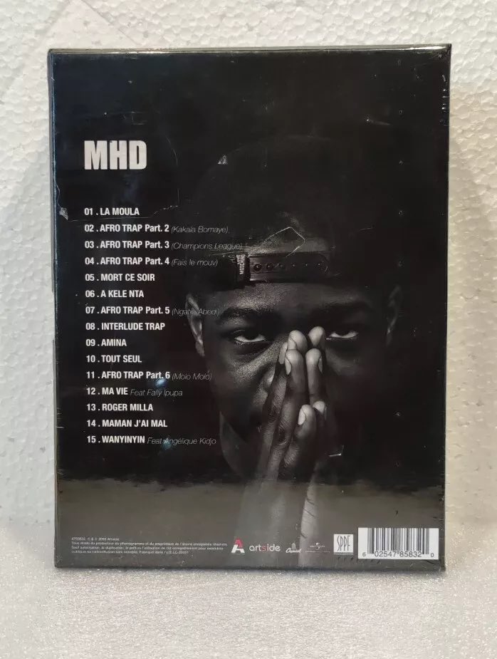 MHDOfficiel's tweet photo. 8 YEARS 🎂 #AfroTrap https://t.co/1DHv189jcP