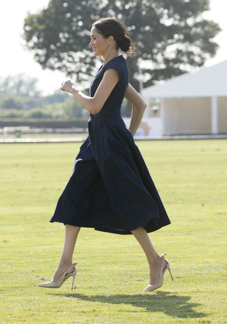 JoDivaRunner's tweet photo. Wearing heels is not the problem! As, they didn’t complain when she wore heels to a polo event in the UK. Their real  problem is that she’s free and doesn’t have to submit to their foolery!
#ToxicBritishMedia #StayMadDerangers https://t.co/AECP9riMH2