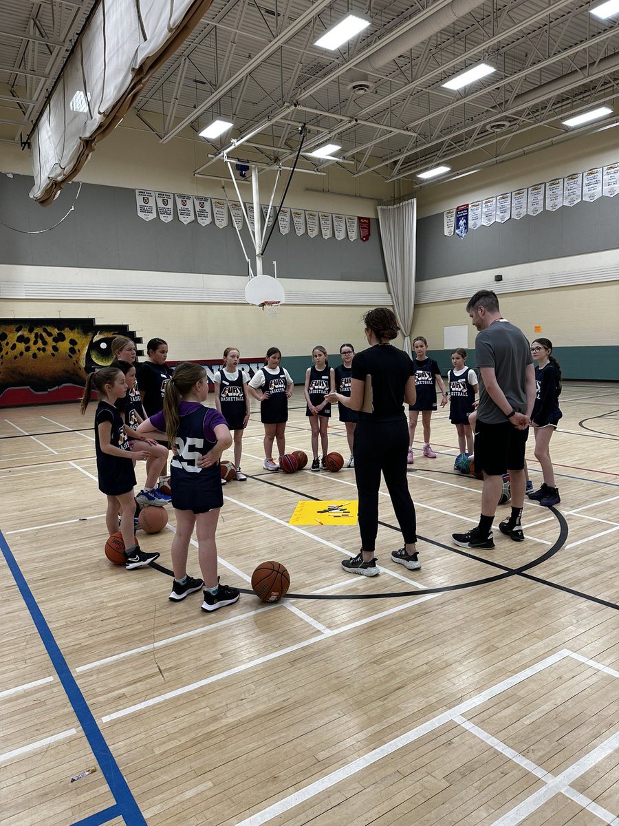 FuryBasketball3's tweet photo. U11/12 development Fury girls basketball night one! https://t.co/di0sOMTFze