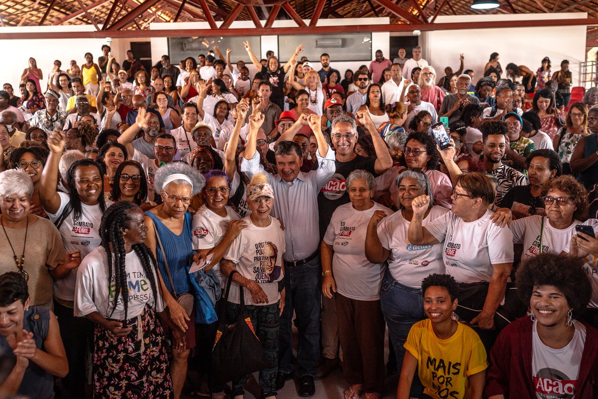 acaodacidadania's tweet photo. O lançamento da parceria da #BuscaAtiva com o @mdsgovbr foi um sucesso!

✅ Líderes do governo e da sociedade civil se reuniram na nossa sede nacional para trocar conhecimentos e experiências sobre esse projeto que pode ajudar muita gente. https://t.co/Qs3hUxYwdg