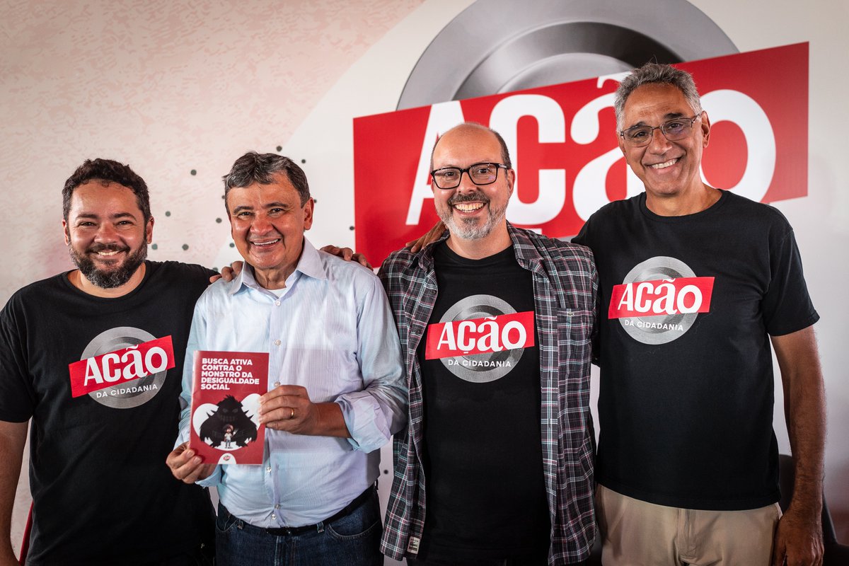 acaodacidadania's tweet photo. O lançamento da parceria da #BuscaAtiva com o @mdsgovbr foi um sucesso!

✅ Líderes do governo e da sociedade civil se reuniram na nossa sede nacional para trocar conhecimentos e experiências sobre esse projeto que pode ajudar muita gente. https://t.co/Qs3hUxYwdg