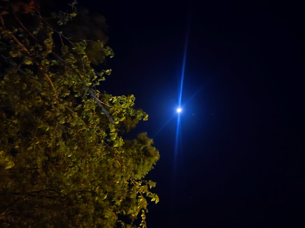 Así quedó la foto de la luna... ♥️