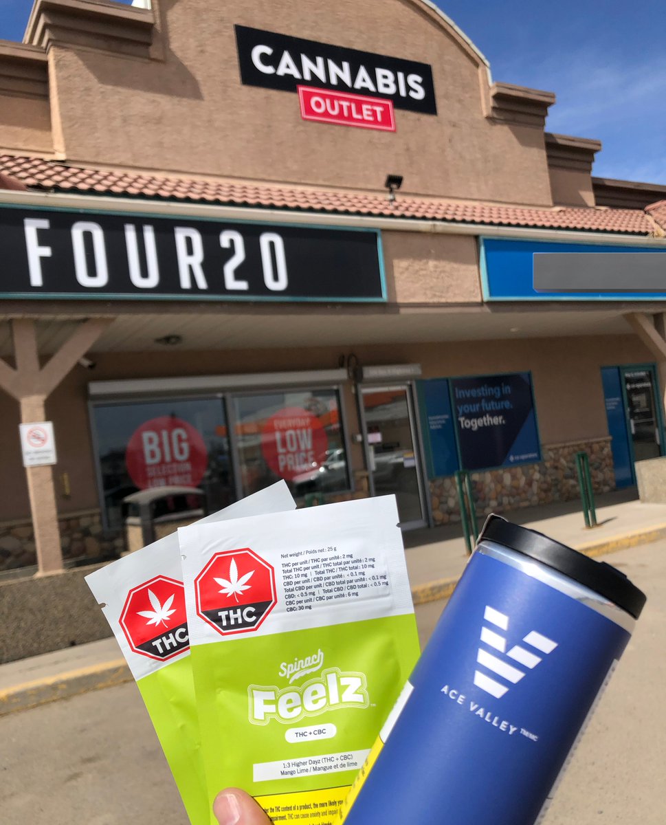 After the post office, figured we deserved a quick treat. Dropped by the “cannabis outlet” and finally got to meet @BeanBoBean. We had a great chat but apparently they don’t price match (whaaaaa?) so tomorrow morning, I’ll go do the “wake n bake special” at the lake city