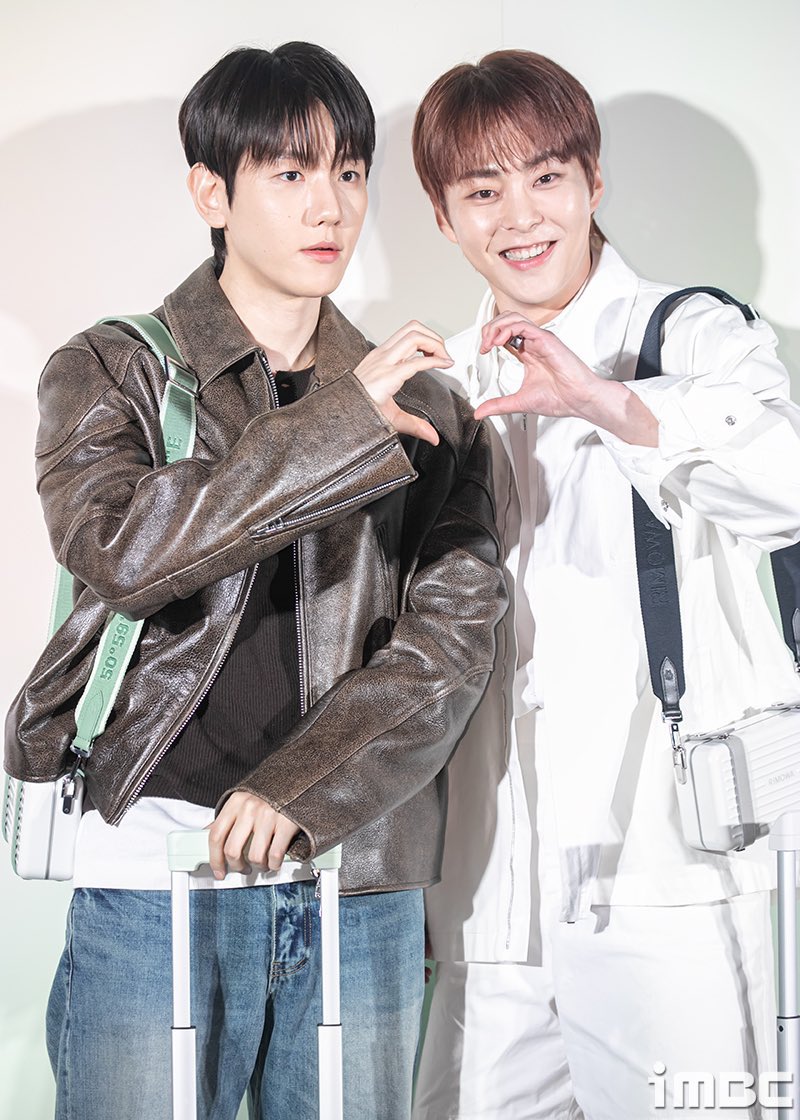 EXOChileOficial's tweet photo. [Imagen]{240415} ◆ #Xiumin y #Baekhun durante el evento "RIMOWA Product Launch" el día de hoy.

Cr. En las fotos
[ EXO Chile ]

@INB100_official 
@BAEKHYUN_INB100 
@XIUMIN_INB100 
@B_hundred_Hyun https://t.co/s2pXJwnTJ8